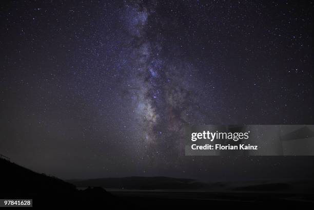 night sky  - bahía tomales fotografías e imágenes de stock