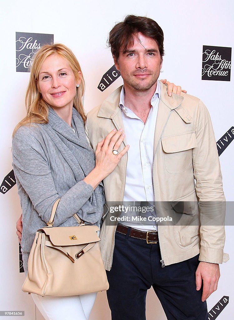 Matthew Rutherford Actor Actors Kelly Rutherford and Matthew Settle attend the Alice+Olivia ...