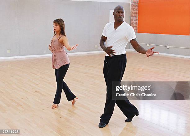 Chad Ochocinco is one of the NFL's most prolific wide receivers. He teams up with two-time champion CHERYL BURKE, who returns for her ninth season....