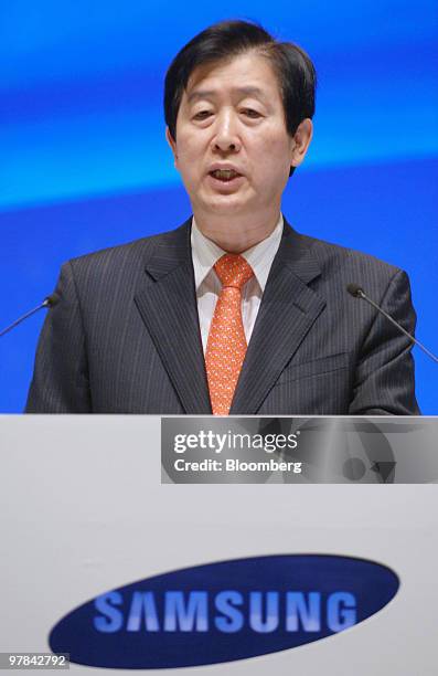 Choi Gee Sung, president and chief executive officer of Samsung Electronics Co., speaks at the company's annual general shareholders' meeting at its...