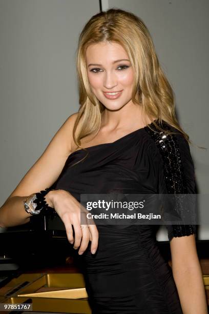 Model Kylie Bisutti attends Yotam Solomon Fall-Winter 2010 collection presentation on March 18, 2010 in Los Angeles, California.