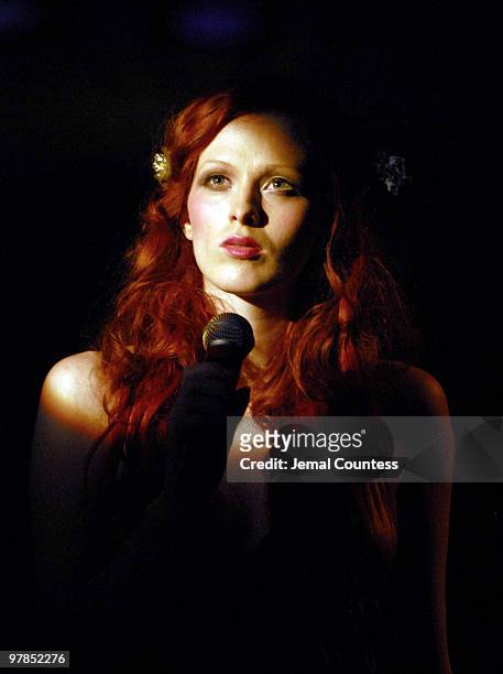 Karen Elson with The Citizen's Band