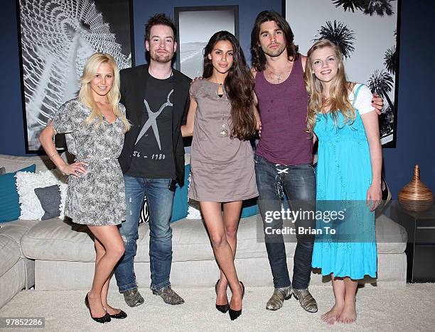 Amanda Phillips, David Cook, Giglianne Braga, Justin Gaston and Kara Killmer pose at the "If I Can Dream" house on March 18, 2010 in Los Angeles,...