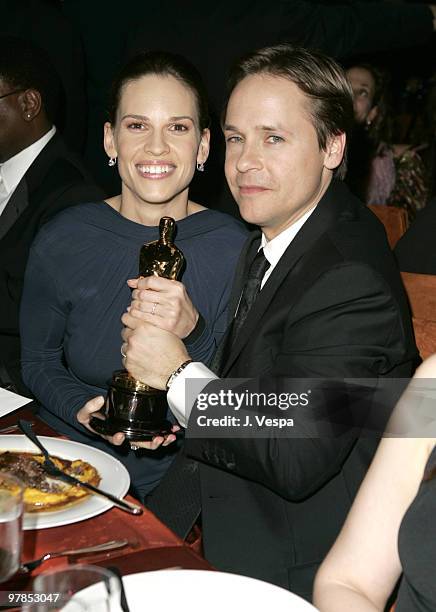 Hilary Swank, winner Best Actress in a Leading Role for �Million Dollar Baby,� and husband Chad Lowe