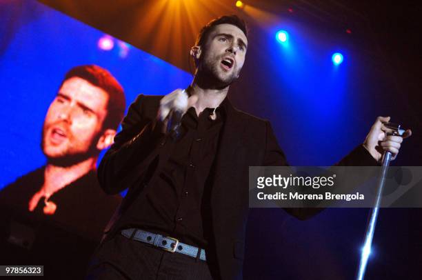 Adam Levine of Maroon 5 performs at Alcatraz club on April 22, 2007 in Milan, Italy.