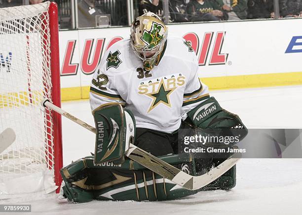 Kari Lehtonen of the Dallas Stars stops a shot against the Philadelphia Flyers on March 18, 2010 at the American Airlines Center in Dallas, Texas.