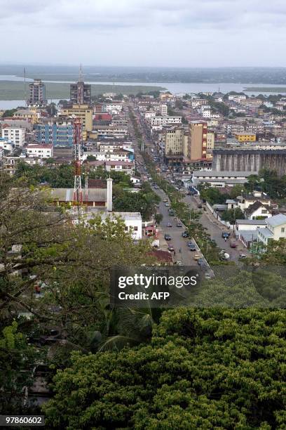 Sept ans apres la guerre, Monrovia dans l'attente de la "grande lumiere" by Zoom Dosso Photo taken on March 17, 2010 shows Monrovia's city centre....