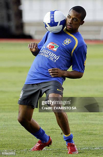 Brazil's forward Robinho plays with the ball during a training session at Mineirao Stadium in Belo Horizonte, Minas Gerais, on June 17, 2008. Brazil...