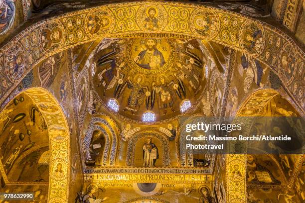 palazzo dei normanni (palace of the normans), the cappella palatina (palatine chapel) - cappella palatina sicily stock-fotos und bilder