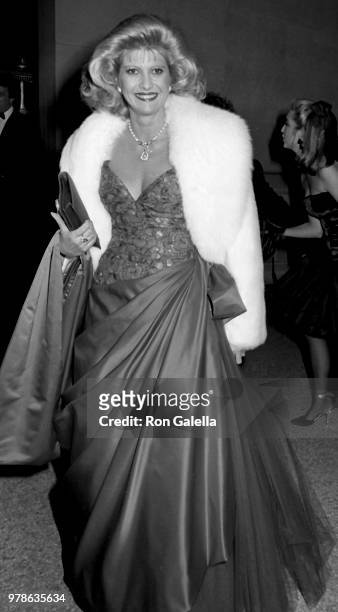 Ivana Trump attends 15th Annual Diana Vreeland Costume Exhibit on December 8, 1986 at the Metropolitan Museum of Art in New York City.