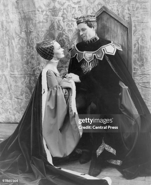 Judi Dench as the Queen and Alec McCowen in the title role at a dress rehearsal for a production of Shakespeare's 'Richard II' at the Old Vic,...