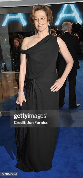 Sigourney Weaver attends the World Premiere of Avatar at Odeon Leicester Square on December 10, 2009 in London, England.