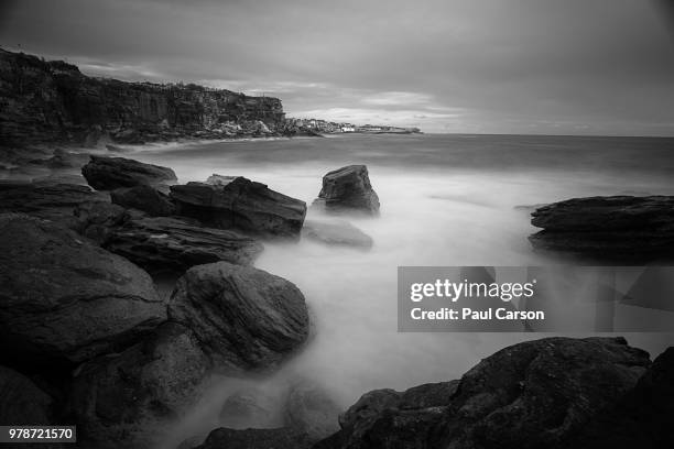 coogee beach - coogee beach stock pictures, royalty-free photos & images