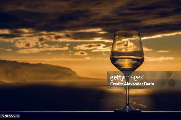 in vino veritas - vino stock pictures, royalty-free photos & images