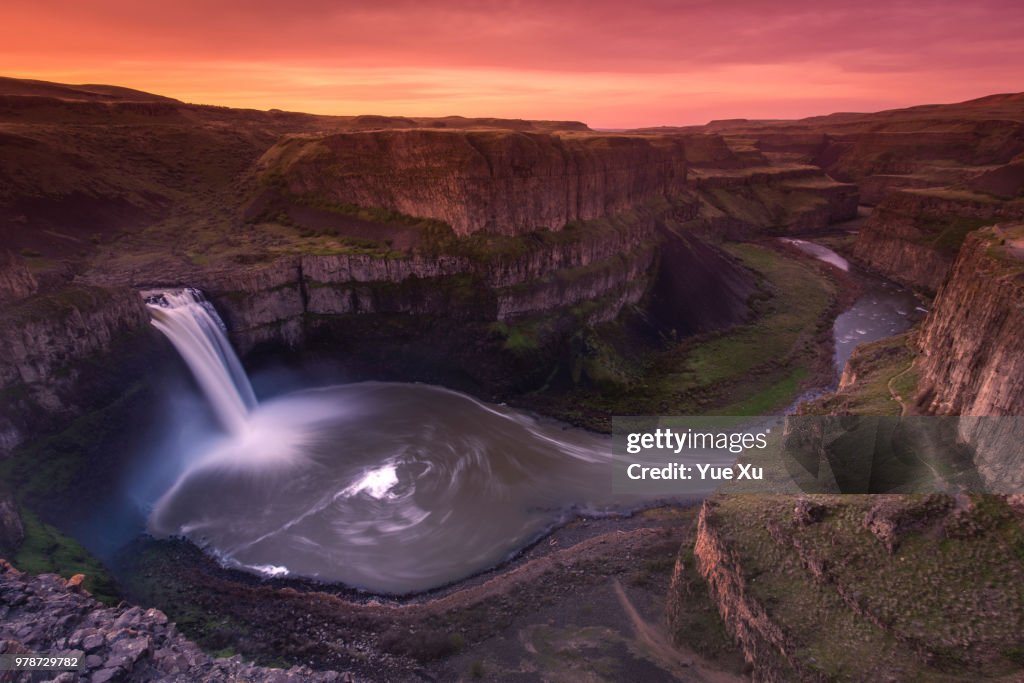 Sunset and Palouse Falls State Park, Washington, USA