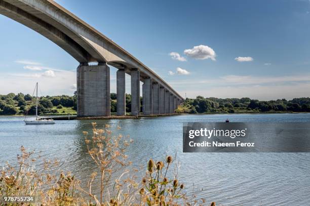 the orwell bridge - feroz stockfoto's en -beelden