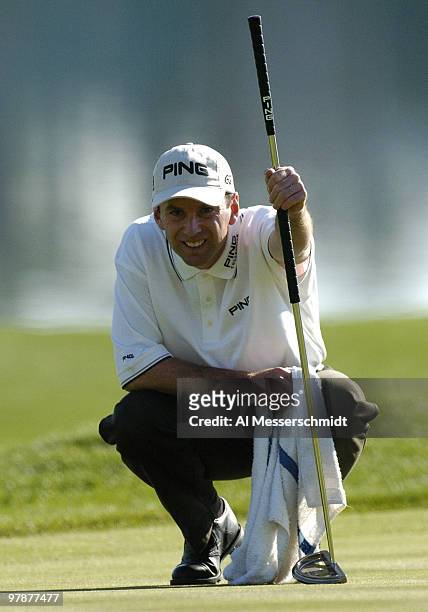 Kevin Sutherland lines up a putt at the 45th Bob Hope Chrysler Classic Pro Am at PGA West Country Club January 25, 2004.