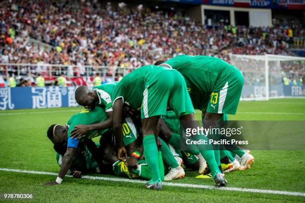 The Senegal team celebrates the goal of M'Baye Niang . He extends Senegal's lead during the match between Poland and Senegal, valid for the first...