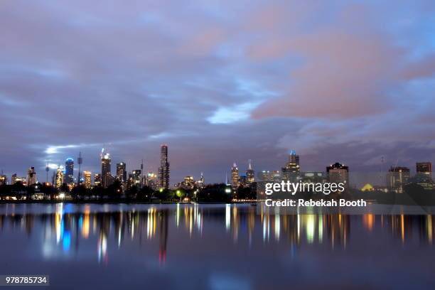 albert park lake cityscape - albert park lake stock pictures, royalty-free photos & images
