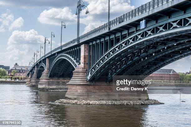 theodor-heuss-bridge - theodor heuss bridge stock pictures, royalty-free photos & images