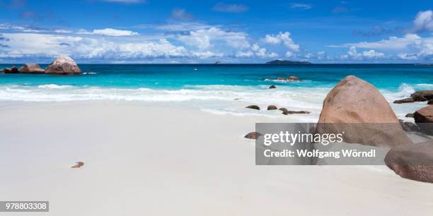 anse lazio panorama - wolfgang wörndl stockfoto's en -beelden