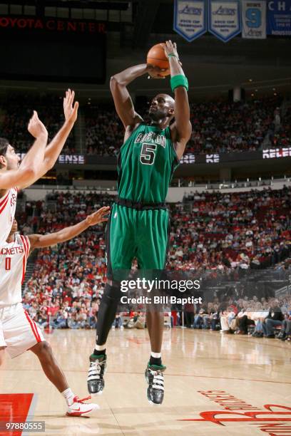 Kevin Garnett of the Boston Celtics shoots the ball against the Houston Rockets on March 19, 2010 at the Toyota Center in Houston, Texas. NOTE TO...