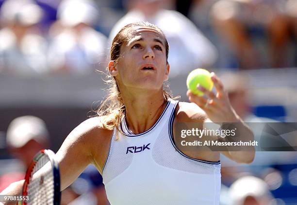 Amelie Mauresmo falls to Mary Pierce 6-4 6-1 in the 2005 U. S. Open quarterfinals in women's singles September 7, 2005 in Flushing, New York.