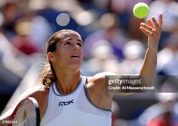 Amelie Mauresmo falls to Mary Pierce 6-4 6-1 in the 2005 U. S. Open quarterfinals in women's singles September 7, 2005 in Flushing, New York.