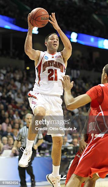 Greivis Vasquez of the Maryland Terrapins passes against the Houston Cougars during the first round of the 2010 NCAA men's basketball tournament at...