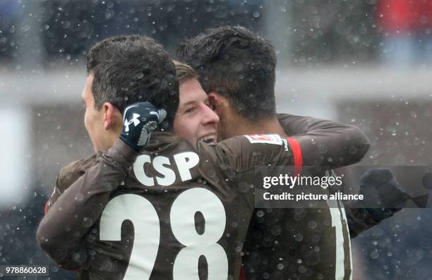 February 2018, Germany, Hamburg, Soccer, 2. Bundesliga, FC St.Pauli vs. Holstein Kiel, Millerntor Stadium: Hamburg's Christopher Buchtmann cheers...