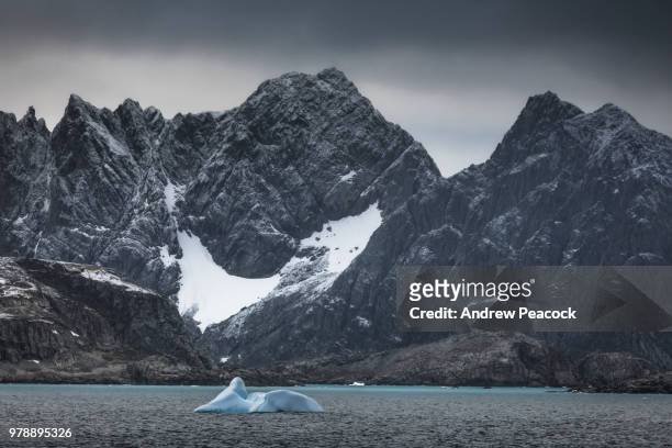 laurie island icy landscape - south orkney island stock pictures, royalty-free photos & images