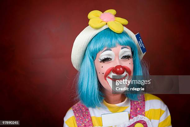 heureuse femme clown - clown photos et images de collection
