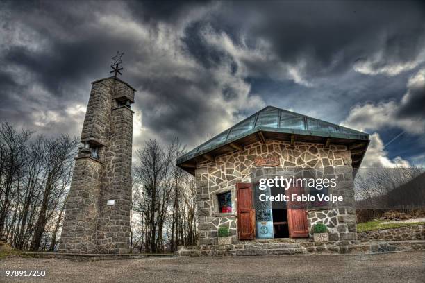 chiesina della madonna addolorata - madonna addolorata stock pictures, royalty-free photos & images