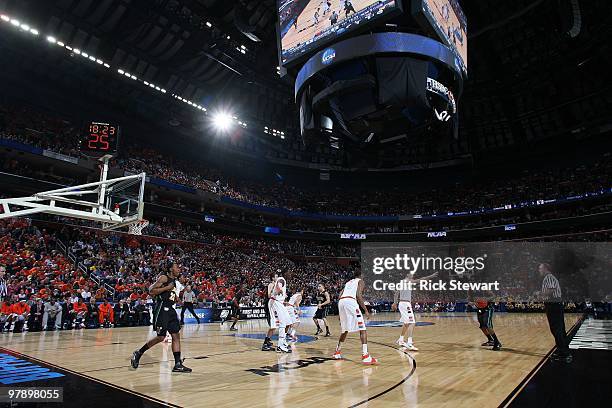 The Vermont Catamounts take on the Syracuse Orange during the first round of the 2010 NCAA men's basketball tournament at HSBC Arena on March 19,...