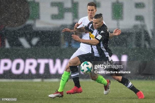 March 2018, Germany, Moenchengladbach: German Bundesliga soccer match between Borussia Moenchengladbach and Werder Bremen, Borussia Park: Gladbach's...