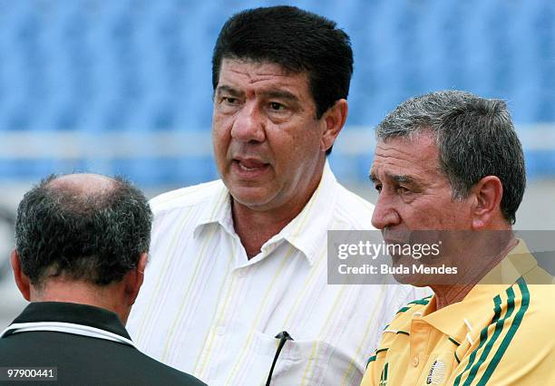 Former South Africa's coach Joel Santana talks to Carlos Alberto Parreira prior to the match Botafogo U-20 v South Africa as part of the South...