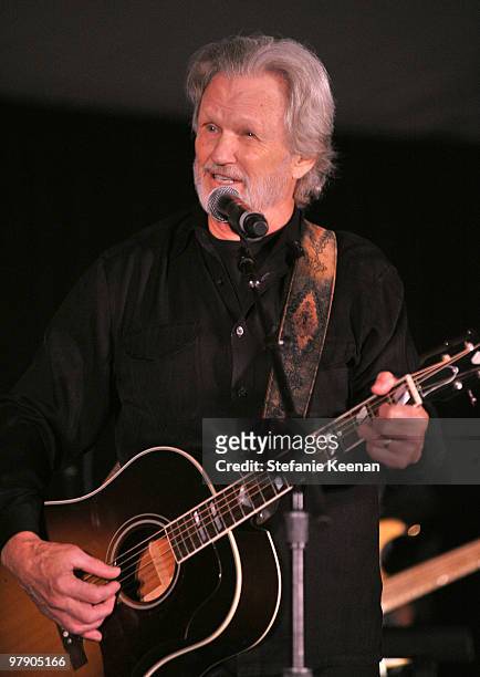 Musician Kris Kristofferson performs during the Celebrity Fight Night XVI Founder's Dinner held at JW Marriott Desert Ridge Resort on March 19, 2010...
