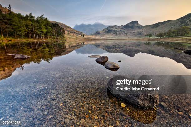 blea tarn - blea tarn stock pictures, royalty-free photos & images