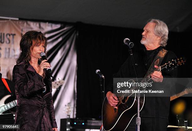 Musicians Jessi Colter and Kris Kristofferson perform at the Celebrity Fight Night XVI Founder's Dinner held at JW Marriott Desert Ridge Resort on...