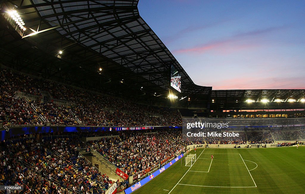 Santos FC v New York Red Bulls