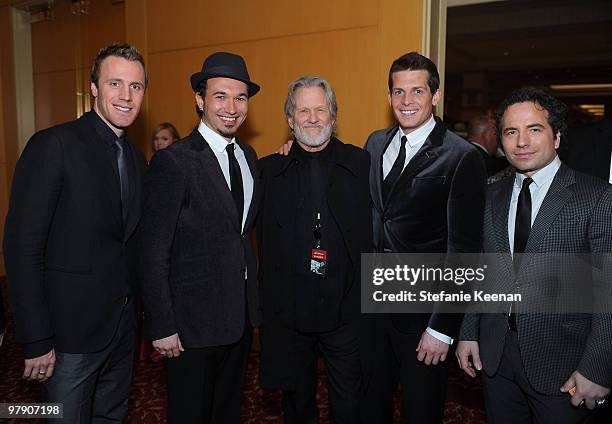 Actor/Singer songwriter Kris Kristofferson poses with Remigio Pereira, Fraser Walters, Victor Micallef and Clifton Murray of The Canadian Tenors at...