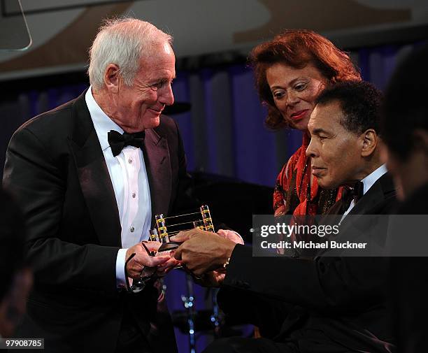 Producer Jerry Weintraub, Lonnie Ali, and Muhammad Ali onstage during Celebrity Fight Night XVI on March 20, 2010 at the JW Marriott Desert Ridge in...