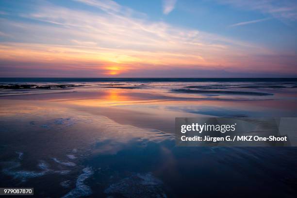 sunset in "baie de somme - baie de somme stock-fotos und bilder