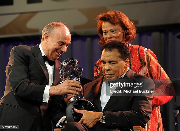 Joe Cinque, Lonnie Ali, and Muhammad Ali onstage during Celebrity Fight Night XVI on March 20, 2010 at the JW Marriott Desert Ridge in Phoenix,...