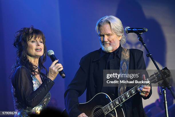 Jessi Colter and Kris Kristofferson perform at Celebrity Fight Night XVI on March 20, 2010 at the JW Marriott Desert Ridge in Phoenix, Arizona.