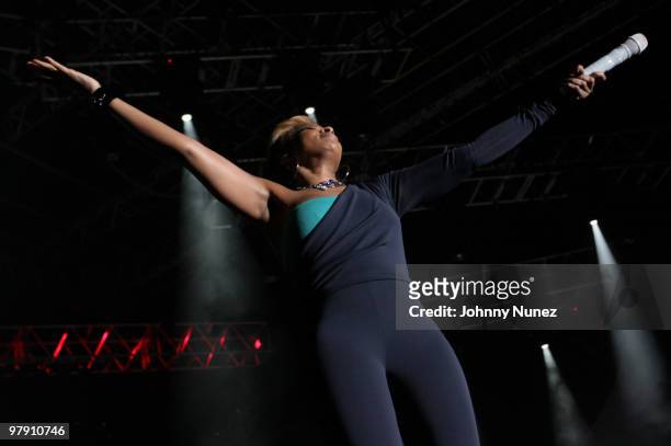 Mary J. Blige performs at Jazz In The Gardens 2010 on March 20, 2010 in Miami Gardens, Florida.