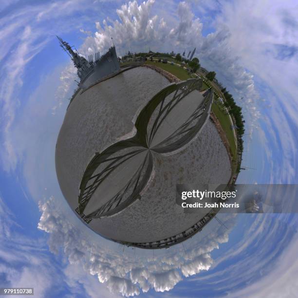 uss alabama battleship - uss alabama stock pictures, royalty-free photos & images
