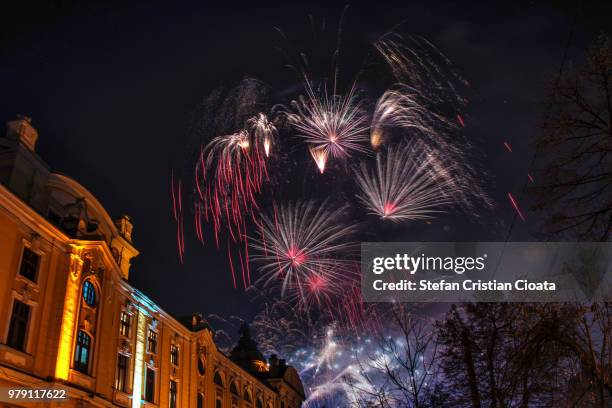 fireworks in cluj napoca on romanian national day - oosters orthodoxe kerk stockfoto's en -beelden