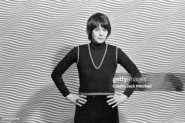 Bridge Riley Picture 453 fotos de alta resolución de Bridget Riley Of - Getty Images