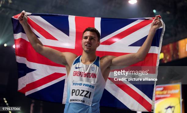 Großbritannien, Birmingham: Leichtathletik Hallen-Weltmeisterschaft. Andrew Pozzi aus Großbritannien jubelt nach dem Finale über 60m Hürden. Pozzi...